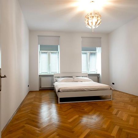 3-Bedroom Apartment In Central Vienna Viena Exterior foto