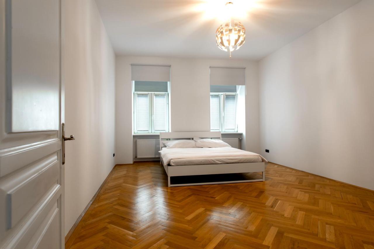 3-Bedroom Apartment In Central Vienna Viena Exterior foto