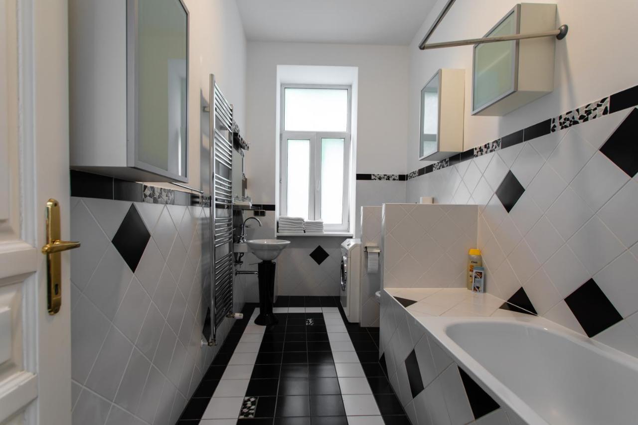 3-Bedroom Apartment In Central Vienna Viena Exterior foto